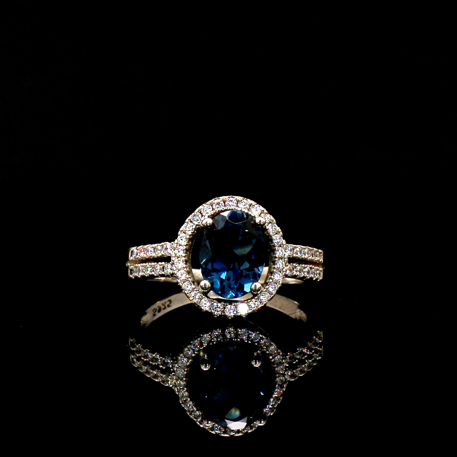 Landon Bluue Topaz Ring — Round Cut